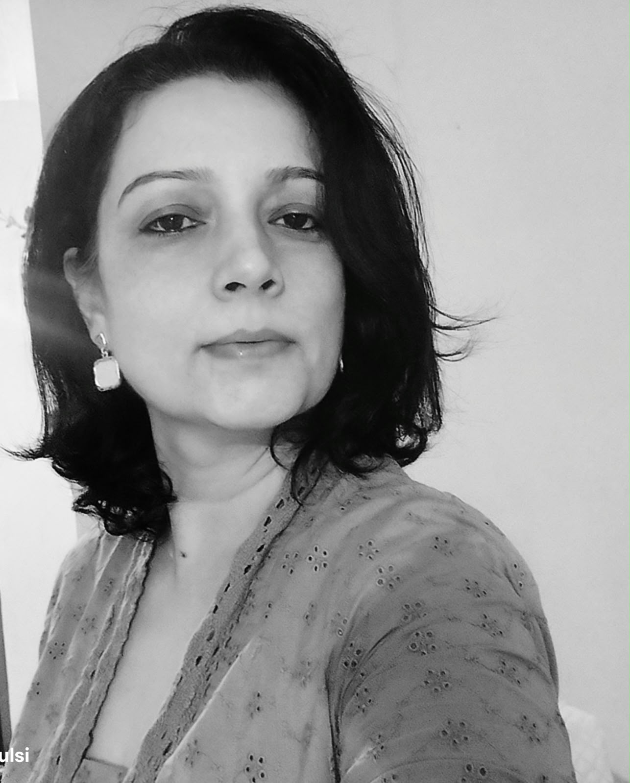 दिन विशेष अनुवाद में “आहुति” की नेपाली कविता का “डॉ.तुलसी छेत्री” द्वारा हिन्दी अनुवाद