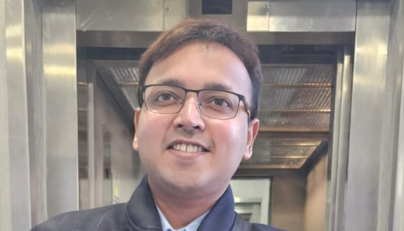 दिन विशेष युवा लेखन : घर की घड़ी – आरुष सेखू